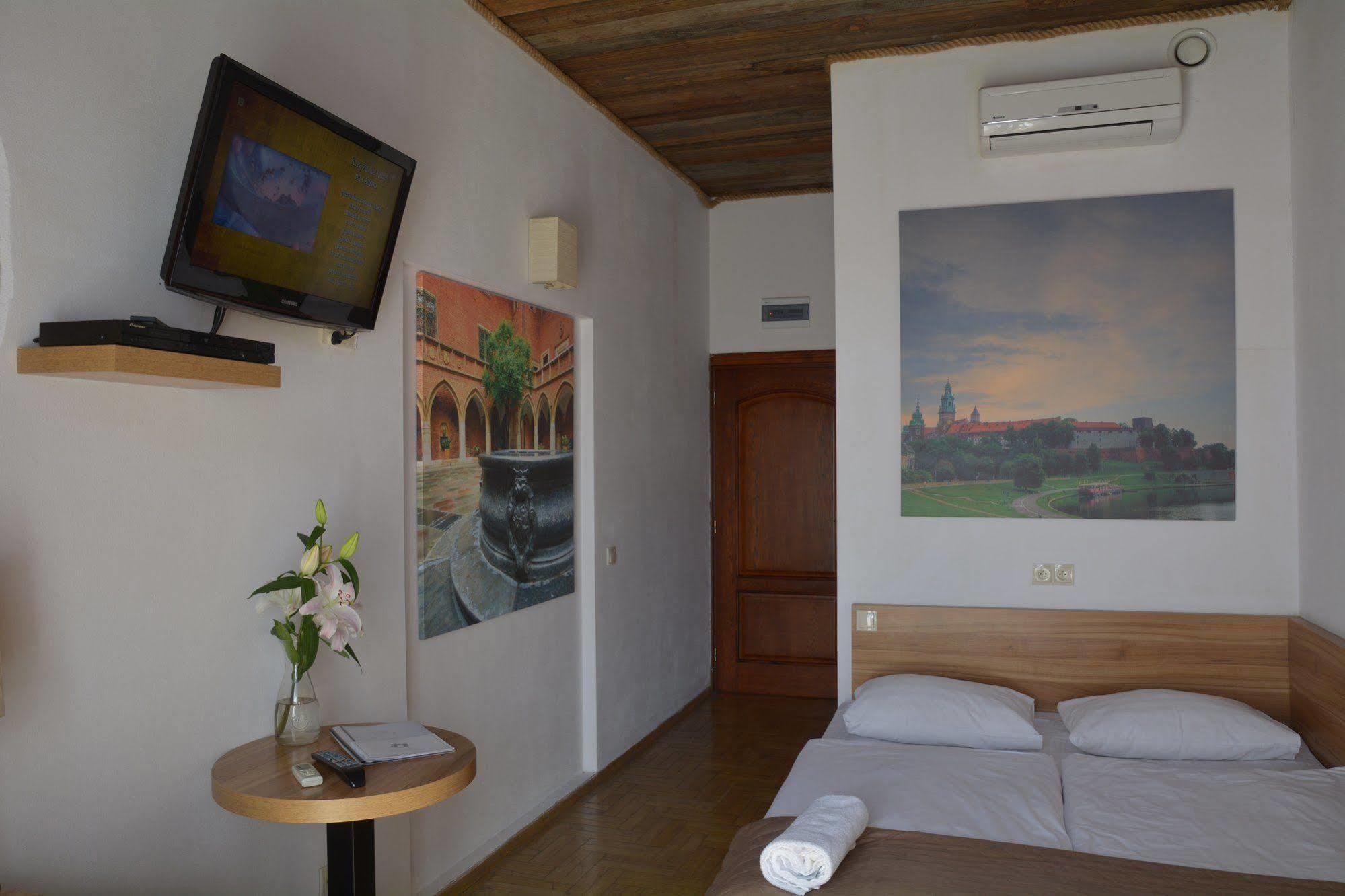Pergamin 3* Krasków